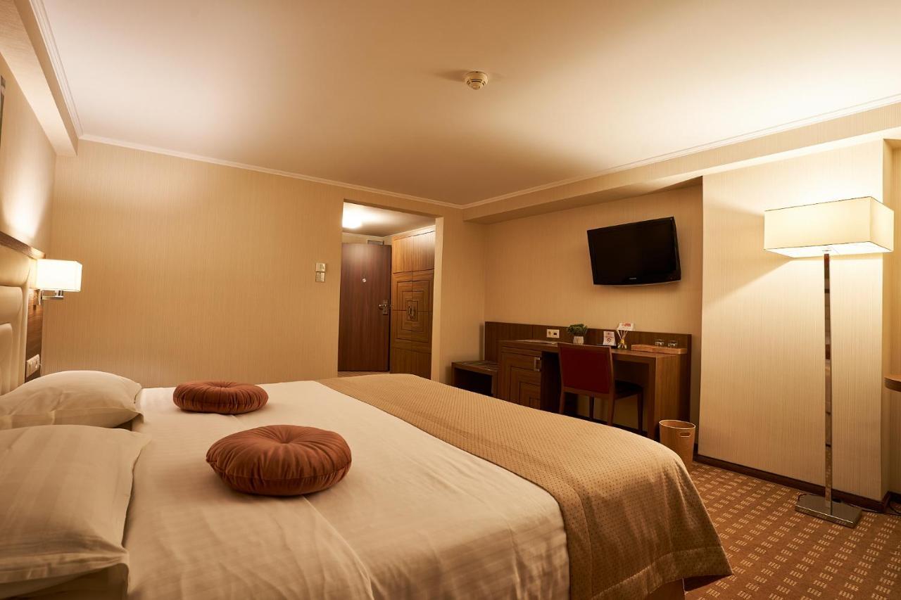 Petrodava One Piatra Neamt Exterior photo