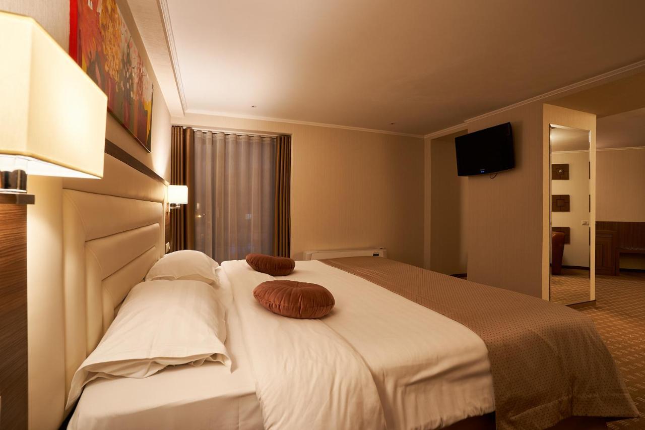 Petrodava One Piatra Neamt Exterior photo